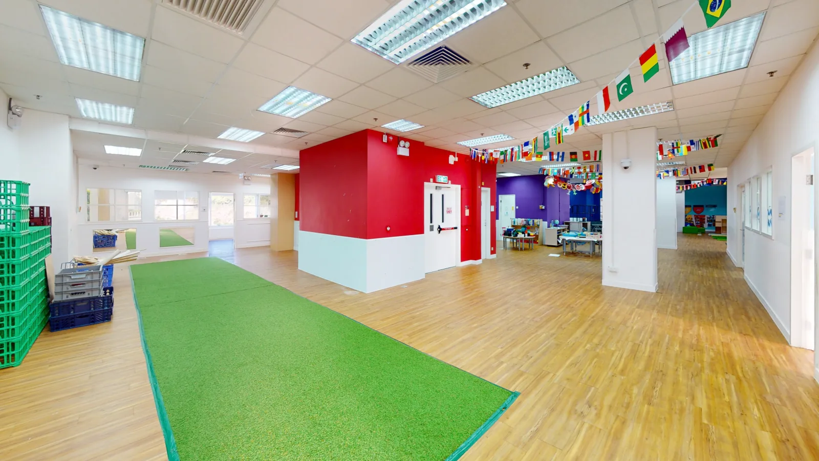 Shop at Redhill Plaza, Tai Tam - main retail floor